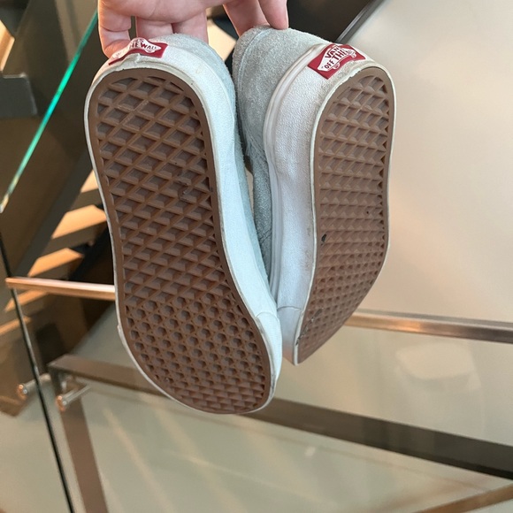 Vans - Picture 2 of 3